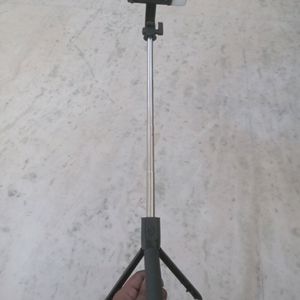 Selfie Stick With Flash