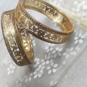 Tanishq Designer Gold Bangles