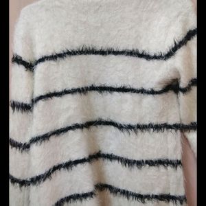 Beautiful Woolen Shrug