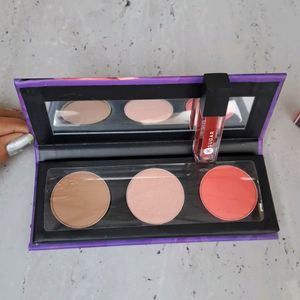 Free Lipstick With Contour De Force Face Palette