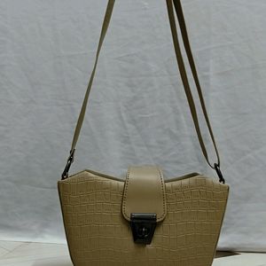 NEW Slingbag Stylish Trendy Bag