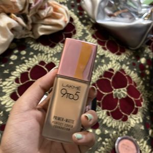 Lakme 9to5 Foundation