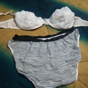 Bra And Panty Set Available To Use..