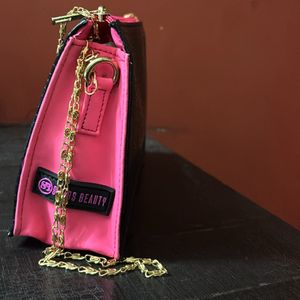 black pink hand purse from swiss beauty