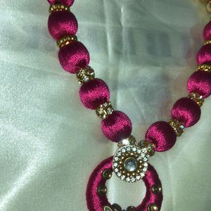 Light Weight Magenta Necklace