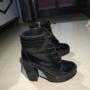 CATWALK branded Boots