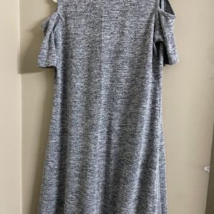 Flowy casual cold shoulder dress