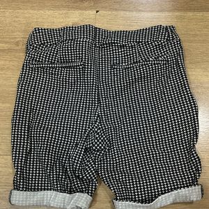 Old Navy Shorts Size 28inch