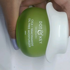 Dot & Key Green Moisturizer (Sealed)