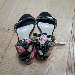 Womens Flower Print Heels