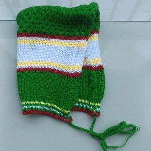 Green Woolen Sweater Pant Cap Socks Set