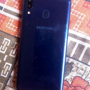 Samsung M 20