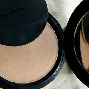 FACES CANADA Weightless Stay Matte Compact