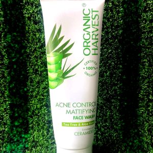 Organic Harvest ACNE CONTROL MATTIFYING FACE WASH