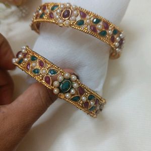 Pearl Kundan Bangles