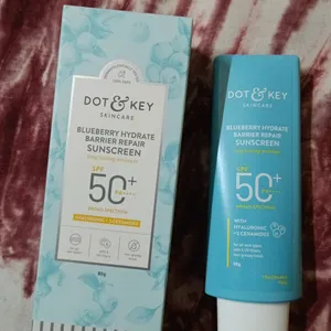 Dot & Key Blueberry Barrier Repair Sunscreen Spf50