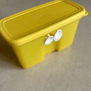 💛💛Tupperware yellow Fridgesmart vegi Box - Used