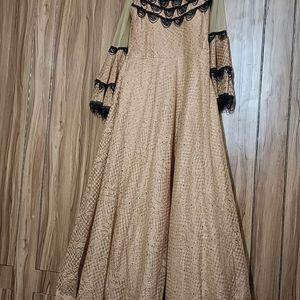 Heavy Gown For Women With CanCa