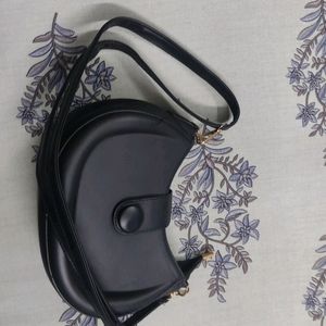 Black handbag for women