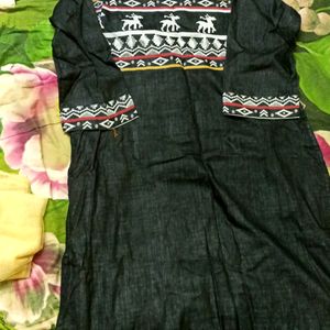 Stunning Black Kurti😍