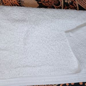 BRAND NEW HAND TOWEL WHITE / PURE COTTON