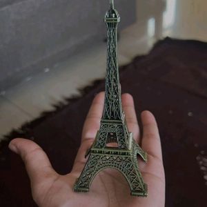 Eiffel Tower Statue 🗼