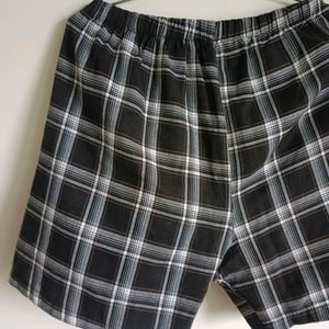 Black Check Shorts 🩳