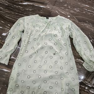 BEAUTIFUL PISTA GREEN FREE SIZE TOP!!