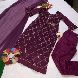 It's Is A Very Pretty Purple Colour Kurta