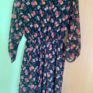 black floral print dress perfect for the evening