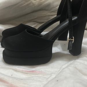 Pinterest black Heels