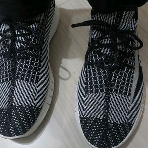 Shoes  Men Sneakers