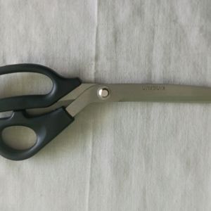 Tailoring scissors