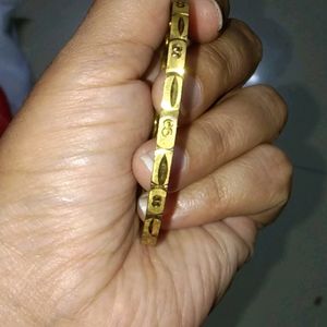 Single  Kada