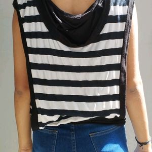 Black And White Stretchable Top