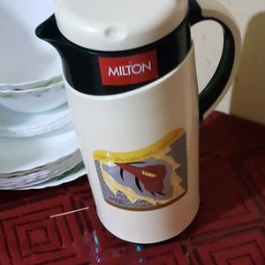 NEW MILTON FLASK 1500 ML PACK OF 1 GRAB SOON