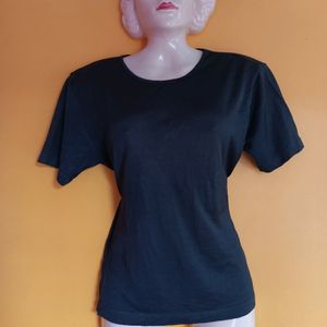 Black Tshirt Top