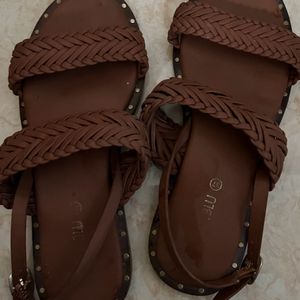 New Flat Sandal