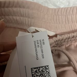 New printerest based H&M women high-rise sweatpant