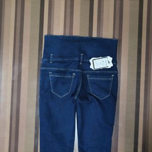 Y-02 Size 28 Slim Fit Women Denim Jeans