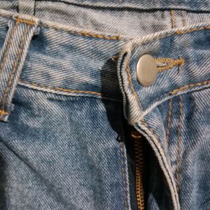 SALEEE !!! PINTEREST SHORT JEANS