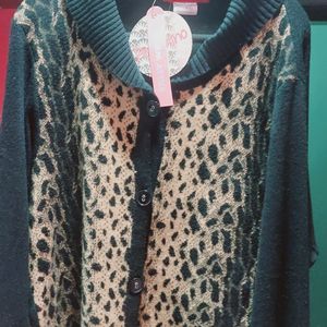 Leopard 🐆 Design Sweater L Size, Very Soft And Co