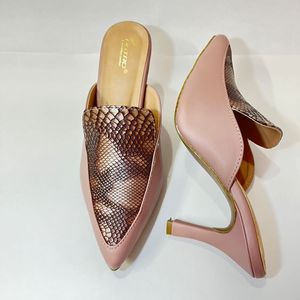 Pointed Animal Textured Peach Heels