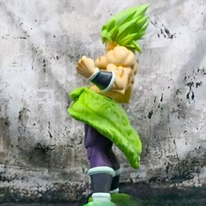 Dragon Ball Z : Super Saiyan Broly Figure