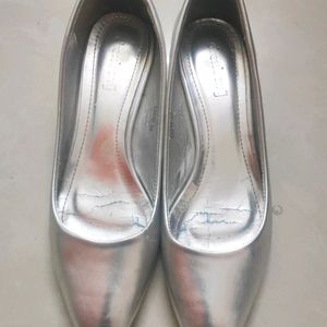 Branded Silver Bellies/pumps