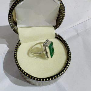 92.5 Cut stone Ring (green)