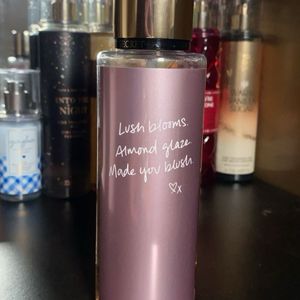 Victoria’s Secret Velvet Petals Mist