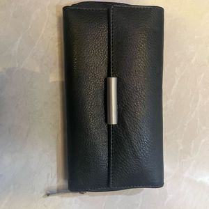 Caprese Wallet