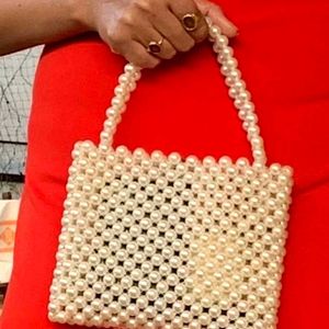 Selling - Pearl 🦪 Purse 👝