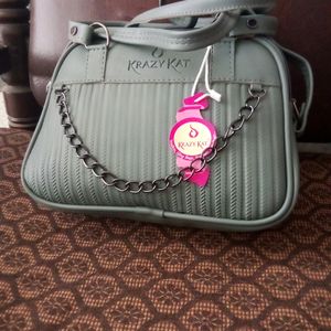 Beautiful Handsbags For Girls And Ladies